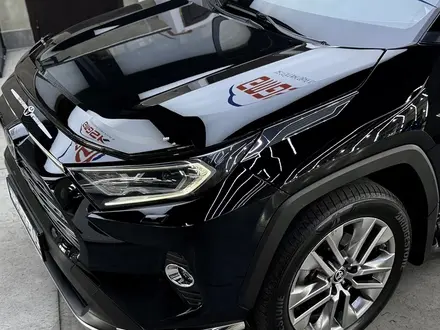 Toyota RAV4 2021 года за 17 500 000 тг. в Алматы – фото 16