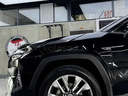Toyota RAV4 2021 года за 17 500 000 тг. в Алматы – фото 17