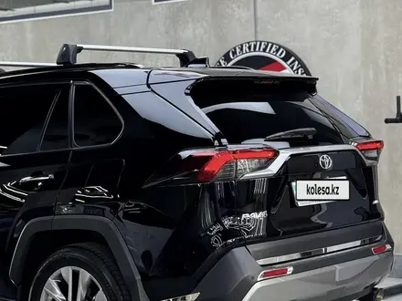 Toyota RAV4 2021 года за 17 500 000 тг. в Алматы – фото 21