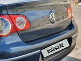 Volkswagen Passat 2006 года за 3 700 000 тг. в Алматы – фото 4