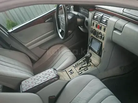 Mercedes-Benz E 280 1998 года за 2 100 000 тг. в Алматы – фото 5