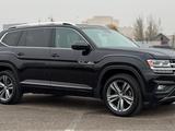 Volkswagen Atlas 2018 года за 7 000 000 тг. в Алматы – фото 2