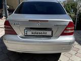 Mercedes-Benz C 180 2003 годаүшін3 600 000 тг. в Тараз – фото 4