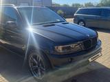 BMW X5 2002 года за 4 000 000 тг. в Уральск – фото 2