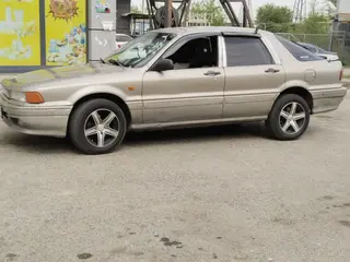 Mitsubishi Galant