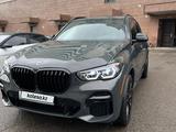 BMW X5 2023 года за 41 000 000 тг. в Алматы – фото 3