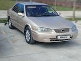 Toyota Camry 1998 годаүшін3 500 000 тг. в Жанаозен – фото 2