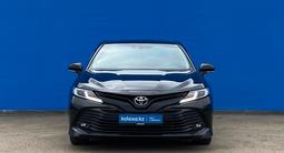 Toyota Camry 2018 года за 11 660 000 тг. в Алматы – фото 2