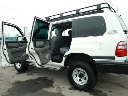 Toyota Land Cruiser 2005 года за 9 999 000 тг. в Караганда – фото 17