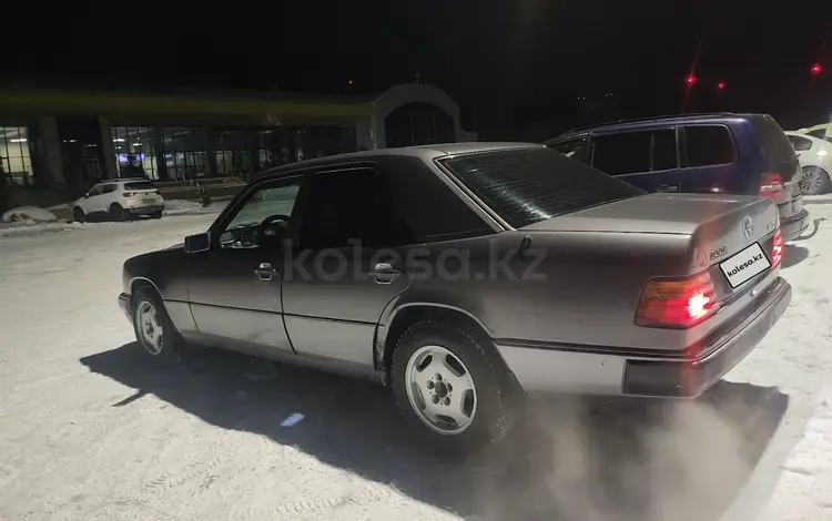 Mercedes-Benz E 200 1993 годаүшін2 250 000 тг. в Петропавловск