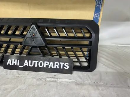 Решетка радиатора на Mitsubishi L200 за 35 000 тг. в Алматы – фото 4