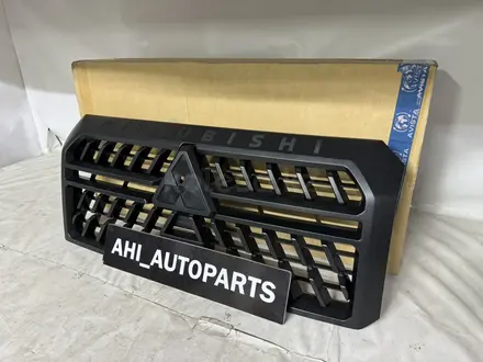 Решетка радиатора на Mitsubishi L200 за 35 000 тг. в Алматы – фото 3