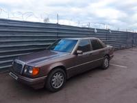 Mercedes-Benz E 220 1993 годаfor1 400 000 тг. в Астана