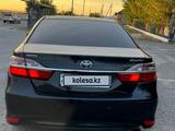 Toyota Camry 2015 года за 9 700 000 тг. в Шымкент – фото 4