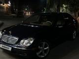 Mercedes-Benz C 240 2001 годаүшін2 900 000 тг. в Семей – фото 3