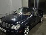 Mercedes-Benz C 240 2001 годаүшін2 900 000 тг. в Семей – фото 2