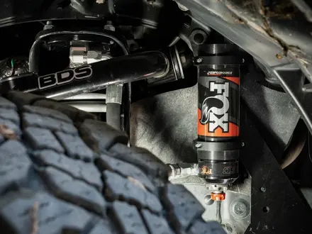 Амортизаторы FOX оригинал на любые авто за 10 000 тг. в Алматы – фото 2