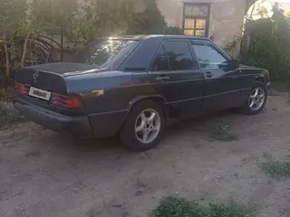 Mercedes-Benz 190