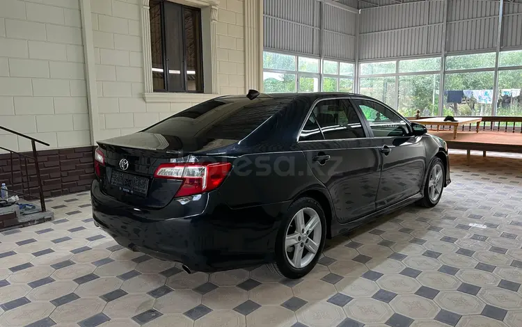 Toyota Camry 2013 годаfor8 200 000 тг. в Шымкент