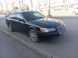 Toyota Camry 2000 года за 3 800 000 тг. в Семей