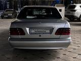 Mercedes-Benz E 240 2001 года за 5 400 000 тг. в Тараз