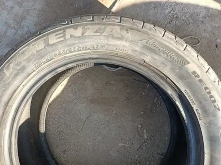 Шины 225/55 R17 — "Bridgestone Potenza RE002" (Индонезия), летние за 105 000 тг. в Астана – фото 8