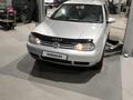 Volkswagen Golf 2002 годаfor3 800 000 тг. в Астана