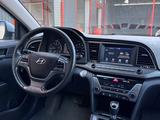 Hyundai Elantra 2017 годаүшін4 500 000 тг. в Жанаозен – фото 5