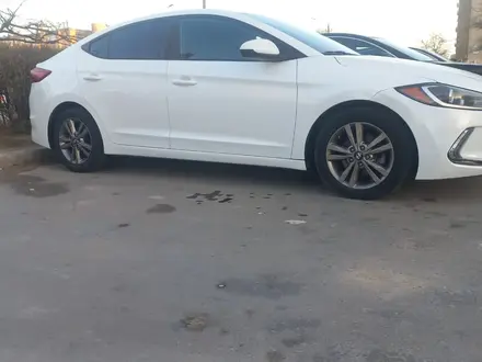 Hyundai Elantra 2016 года за 5 000 000 тг. в Актау – фото 2