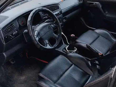 Volkswagen Golf 1997 года за 1 400 000 тг. в Павлодар – фото 4