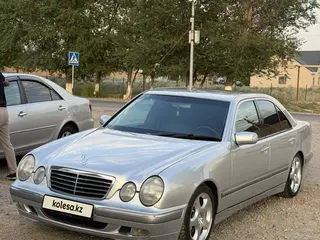 Mercedes-Benz E 320