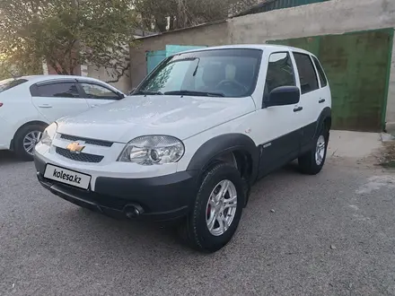 Chevrolet Niva 2018 года за 4 500 000 тг. в Атырау – фото 4