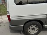 Toyota Grand Hiace 2001 годаүшін8 500 000 тг. в Алматы – фото 4
