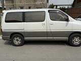 Toyota Grand Hiace 2001 годаүшін8 500 000 тг. в Алматы – фото 3