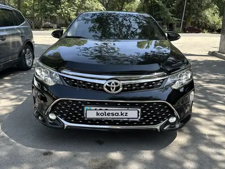 Toyota Camry 2017 года за 14 500 000 тг. в Тараз