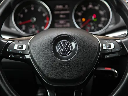 Volkswagen Passat 2018 года за 6 840 000 тг. в Алматы – фото 17