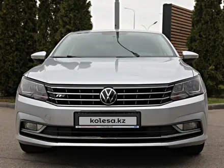 Volkswagen Passat 2018 года за 6 840 000 тг. в Алматы – фото 6