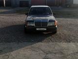 Mercedes-Benz E 230 1992 года за 1 423 000 тг. в Туркестан – фото 3