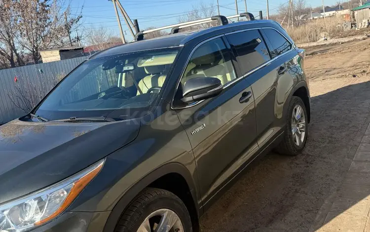 Toyota Highlander 2015 года за 11 500 000 тг. в Уральск