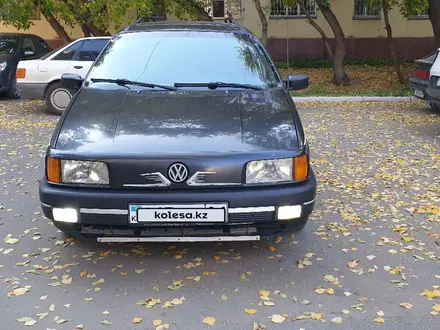 Volkswagen Passat 1991 года за 1 500 000 тг. в Астана – фото 2