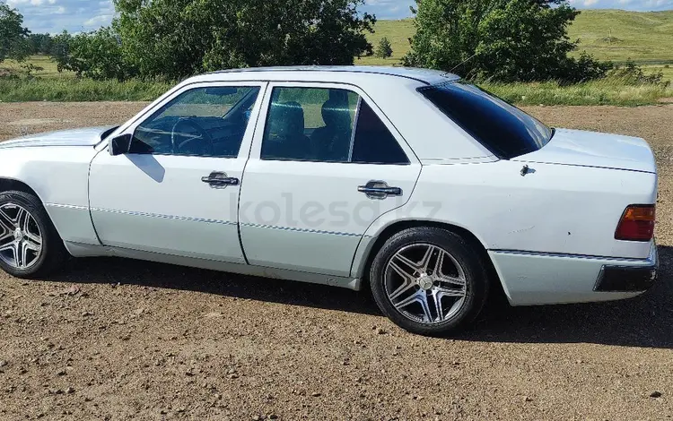 Mercedes-Benz E 230 1992 годаfor1 200 000 тг. в Кокшетау