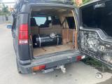 Land Rover Discovery 2002 года за 4 000 000 тг. в Астана – фото 2