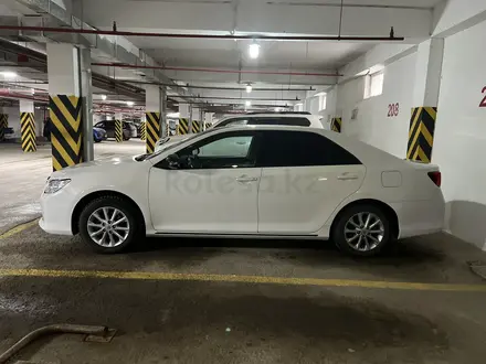 Toyota Camry 2014 года за 8 100 000 тг. в Астана