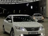 Toyota Camry 2014 года за 10 500 000 тг. в Атырау – фото 3