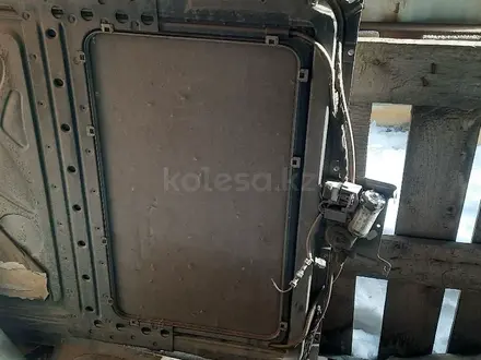 Железный люк ауди с4 за 20 000 тг. в Усть-Каменогорск