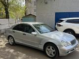 Mercedes-Benz C 180 2000 года за 3 500 000 тг. в Рудный – фото 2