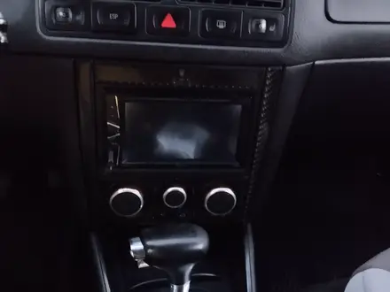 Volkswagen Golf 2001 года за 3 000 000 тг. в Астана – фото 9