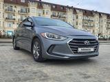 Hyundai Elantra 2018 года за 9 000 000 тг. в Актау – фото 2