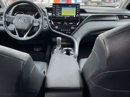 Toyota Camry 2021 года за 23 500 000 тг. в Караганда – фото 25