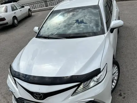 Toyota Camry 2021 года за 23 500 000 тг. в Караганда